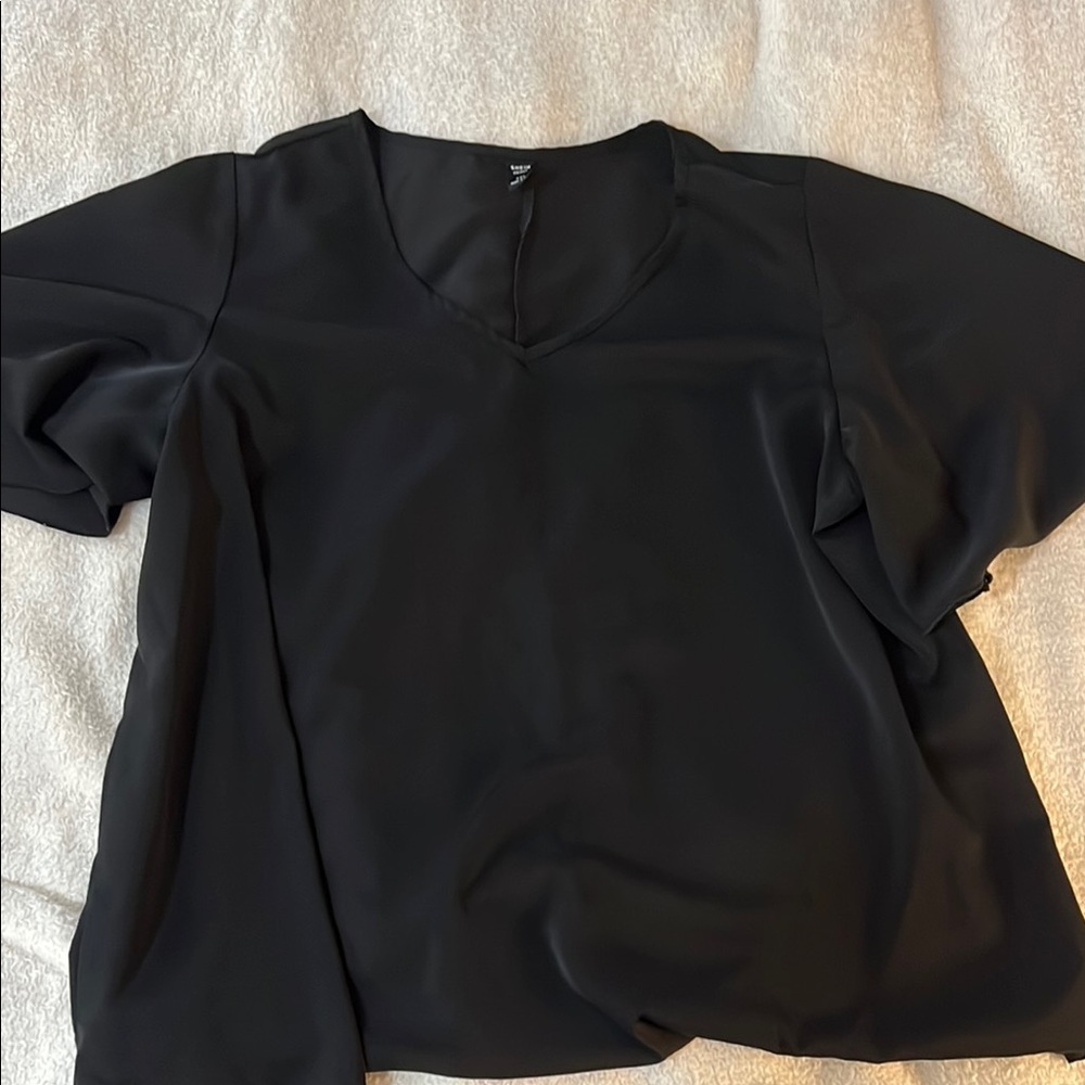 SHEIN Black Relaxed Boxy 3/4 Sleeve Blouse
